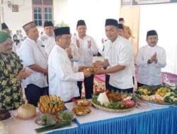 Bupati Deliserdang Terima Tumpeng Saat Bersih Desa Syuroan di Desa Sambirejo Timur