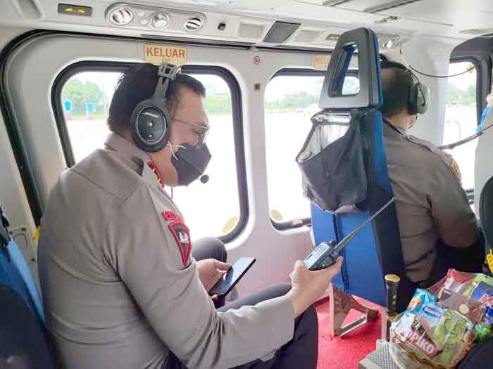 Kapolda Sumut Pantau TKP Kebakaran Hutan Lewat Udara