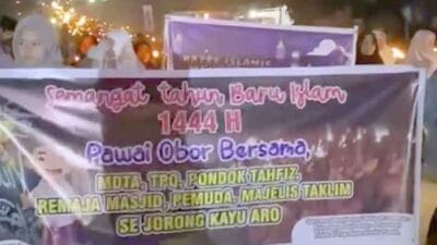 Pawai Obor Tahun Baru Hijriah Makan Korban Santri