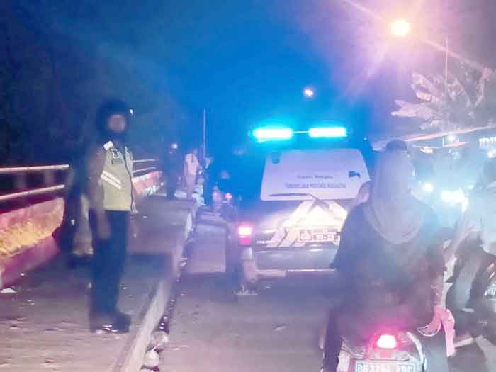 Personel Polsek Tanjung Pura Laksanakan Giat Patroli BLUE LIGHTS