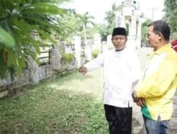 Plt Walikota Tanjungbalai Pantau Giat Jumat Bersih di Sekitaran GOR
