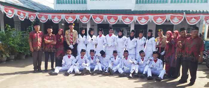 SD Negeri UPT 01 Desa Petatal Gelar Upacara HUT ke-77 RI