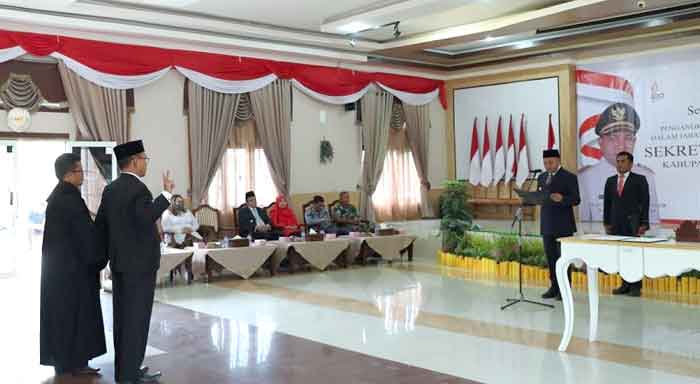 Bupati Pakpak Bharat Lantik Sekretaris Daerah
