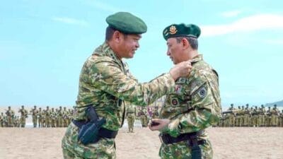 Dikukuhkan Jadi Warga Kehormatan Keluarga Besar Kostrad, Kapolri: TNI-Polri Terus Bersinergi Jaga Wibawa Negara dan Rakyat Indonesia