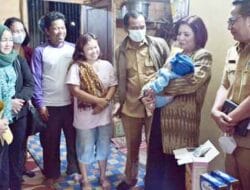 Ketua PKK Dairi Berbagi Tali Asih untuk Anak Berkebutuhan Khusus di Desa Perjuangan