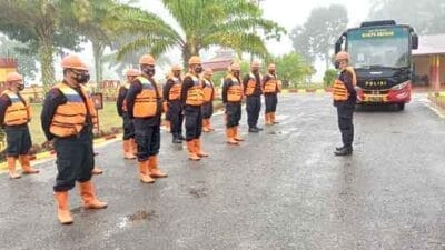 Poldasu Turunkan 100 Pasukan Brimob Jalankan Tugas Kemanusiaan Bantu Korban Gempa