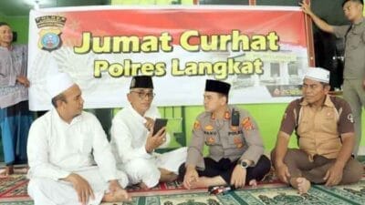 Jumat Curhat Kapolres Langkat di Masjid Al Huda Kwala Bingai