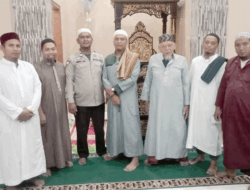 Kanit Lantas Polsek Kuala Salat Subuh Berjamaah & Tausiah di Masjid Al-Mukmin