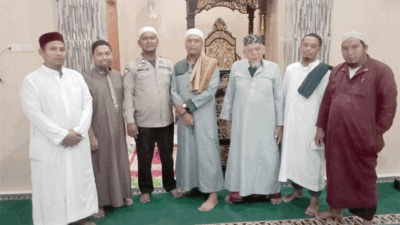 Kanit Lantas Polsek Kuala Salat Subuh Berjamaah & Tausiah di Masjid Al-Mukmin