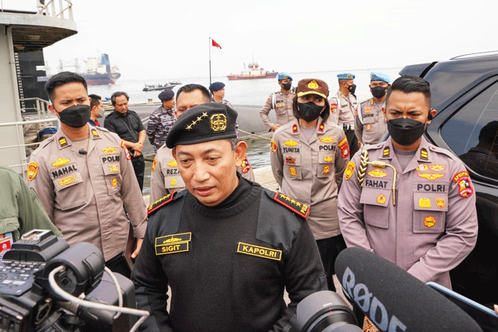 Kapolri Pastikan Proses Pencarian Kru Helikopter P-1103 Dilakukan Maksimal