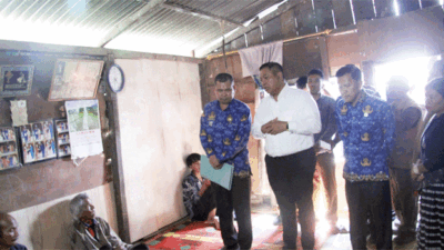 Sampaikan Belasungkawa, Bupati Eddy Berutu Sambangi Rumah 5 Warga Sumbul Alami Kecelakaan di Sukaramai