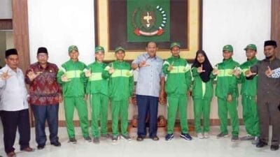 Syah Afandin Lepas Keberangkatan 6 Santri Langkat Ikuti Pospenas di Solo