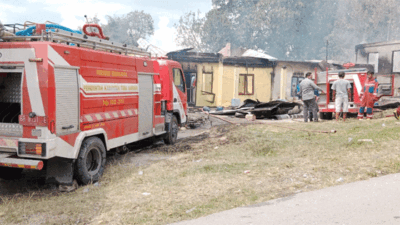 6 Rumah Warga di Desa Sibuntuon Terbakar