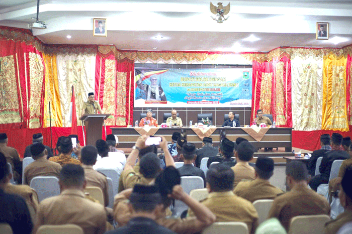 Bupati Epyardi mengundang Ketua PN Koto Baru dan seluruh Ketua KAN untuk melakukan terobosan serta mensosialisasikan cara penyelesaian sengketa perdata secara adat.