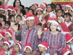 Hujan Deras Tak Surutkan Niat Warga Ikuti Diakonia Natal Pemkab Dairi di Kecamatan Parbuluan
