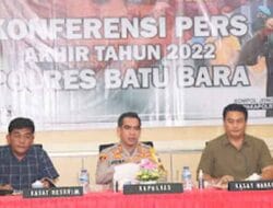 Konferensi Pers Akhir Tahun 2022, Kapolres Batu Bara Ungkapkan Tindak Pidana Naik 214 Kasus