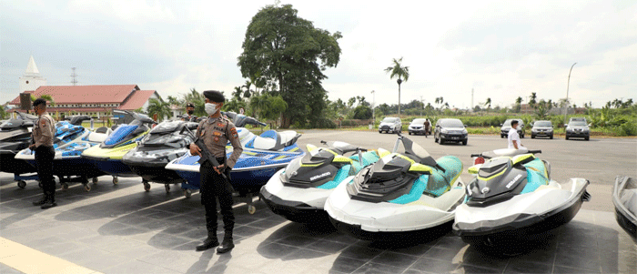 Poldasu Sita Jetski, Speedboat dan Kapal Milik Apin BK