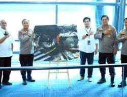 Polri Pamerkan Lukisan Para Difabel di Bandara Soetta