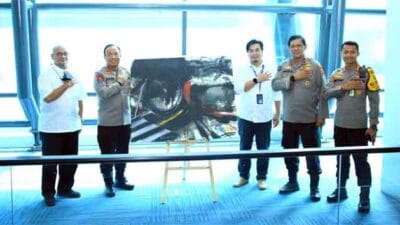 Polri Pamerkan Lukisan Para Difabel di Bandara Soetta