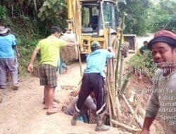 Pemkab Dairi Gerak Cepat Tangani Longsor di Jalan Desa Kempawa