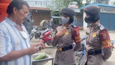 Polwan Polda Sumut Blusukan ke Pasar