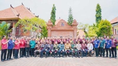 21 Camat Diboyong Bobby Nasution Study Comparatif ke Bali