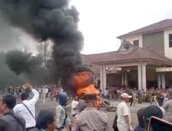 Masyarakat Palas Demo Minta Kemendagri Agar TSO Aktif Kembali Jadi Bupati