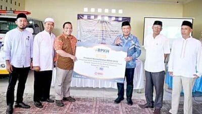 BPKH RI Serahkan Ambulans dan Mobil Jenazah ke Klinik Ziyadah dan Yayasan Amily Binong Indonesia