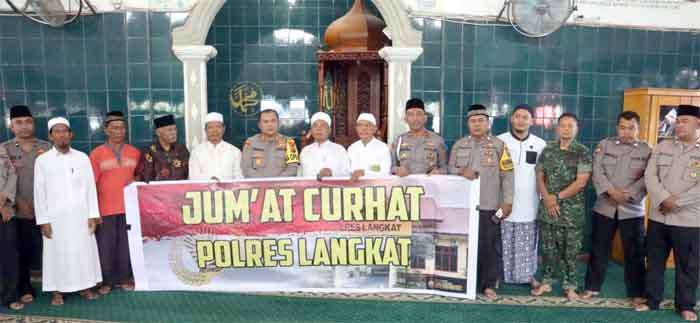 Jumat Curhat Kapolres Langkat di Masjid Raya Desa Namanjahe
