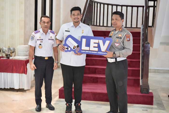 Pemko Medan Serahkan Aplikasi LEV Kepada Polda Sumut