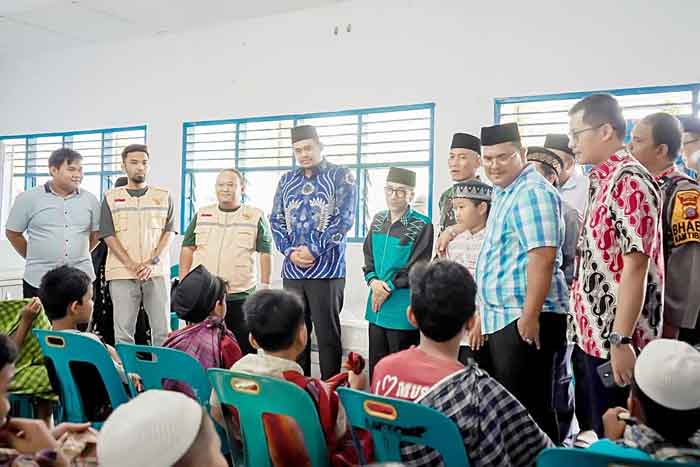 Wali Kota Medan Salurkan Bantuan dari Baznas Kepada Kaum Dhuafa