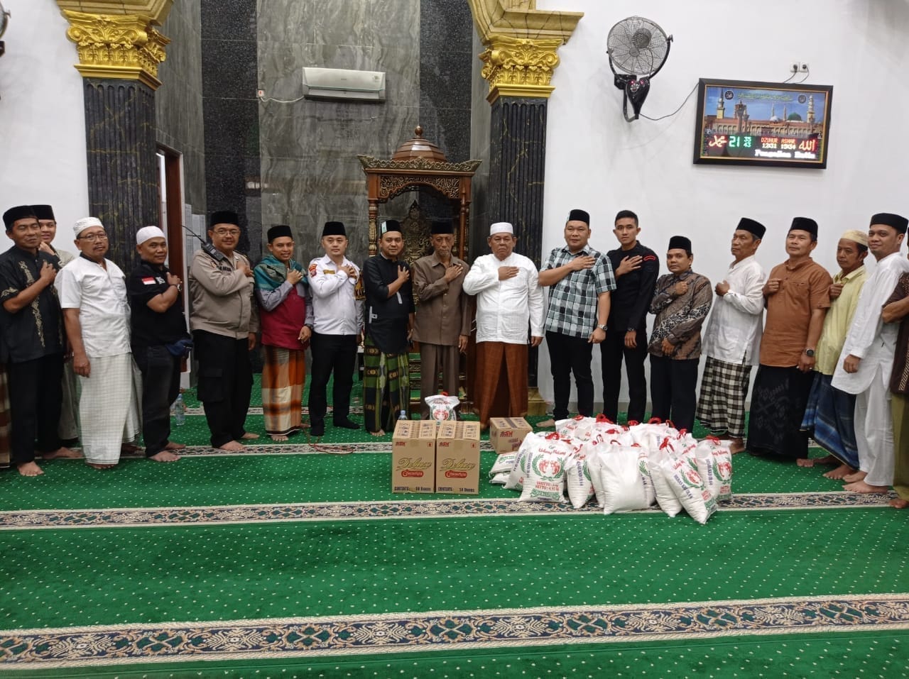 Safari Ramadan 'Polisi Mendengar dan Memberi Solusi' di Masjid Al-Malik
