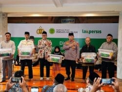 Kerjasama Bareng PP Persis, Kapolri Salurkan 30 Ribu Paket Sembako