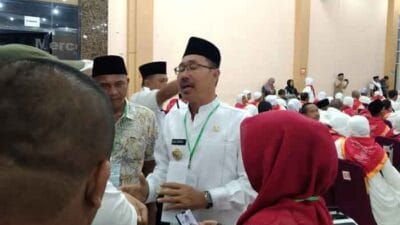 Bupati Labusel H Edimin Lepas Jamaah Calon Haji Kloter 20