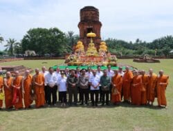 Kapolda Sumut Hadiri Perayaan Waisak