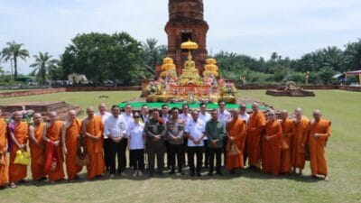 Kapolda Sumut Hadiri Perayaan Waisak