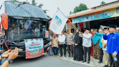 Bupati Zahir Minta Petugas Beri Pelayanan Terbaik untuk Jamaah