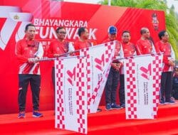 Fun Walk dengan Lintas Elemen, Kapolri Gaungkan Jaga Persatuan-Kesatuan Bangsa