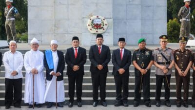 Bobby Pimpin Ziarah ke TMP Jelang HUT ke-433 Kota Medan