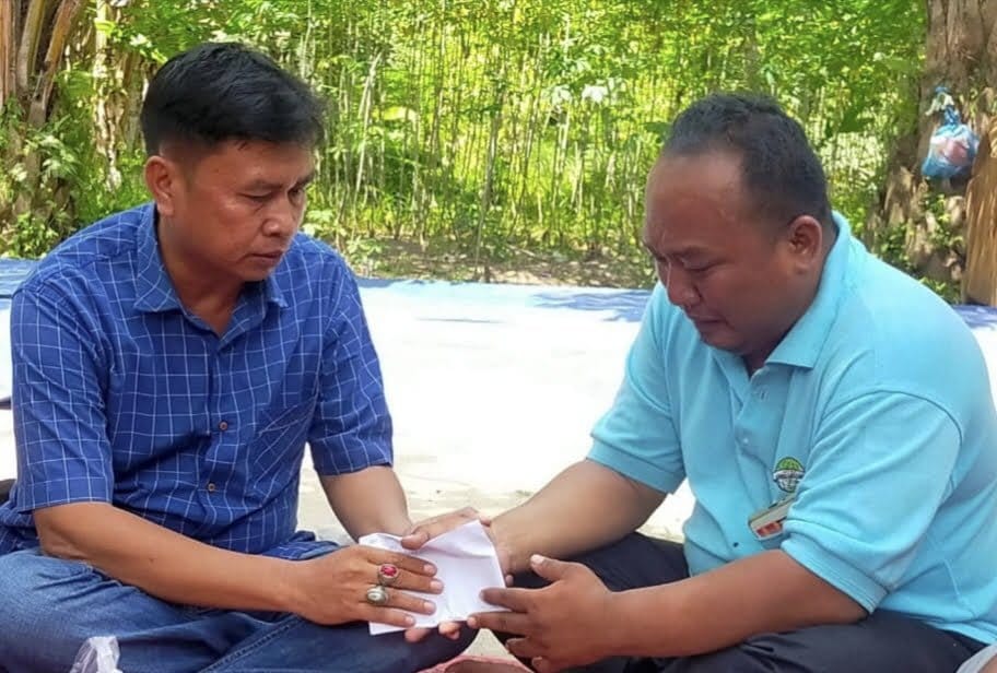 Ketua DPC Pejuang Bravo 5 Batu Bara Beri Santunan Keluarga Korban Kebakaran
