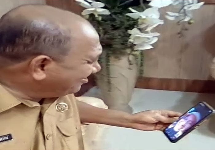 Jelang Wukuf Afandin Tanyakan Kabar Jamaah Haji Lewat VC