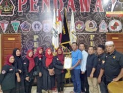 Ketum PB Pendawa Indonesia Serahkan Mandat Lembaga Sayap Pendawa Relawan SAR Kota Medan