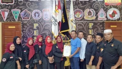 Ketum PB Pendawa Indonesia Serahkan Mandat Lembaga Sayap Pendawa Relawan SAR Kota Medan