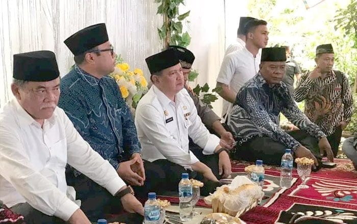 Saiman Tokoh Masyarakat Hamparan Perak Bersama Warga Eratkan Silaturahmi Lewat Pengajian Akbar