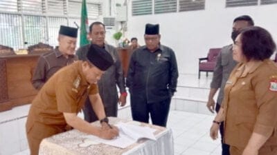 Wali Kota Tanjungbalai Tandatangani Pengesahan Dua Ranperda