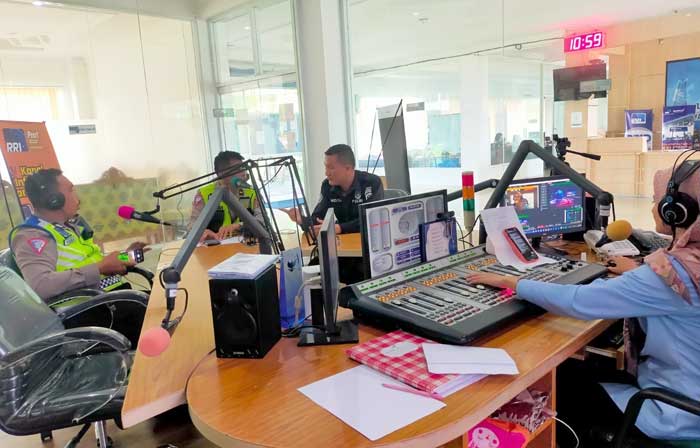 Dialog Interaktif Halo Polisi RRI Medan: Patuh dan Tertib Berlalu Lintas, Cermin Moralitas Bangsa