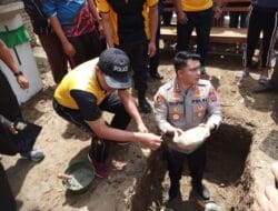 Kapolres Toba Letakkan Batu Pertama Rehab Bangunan GKPI Aek Bolon