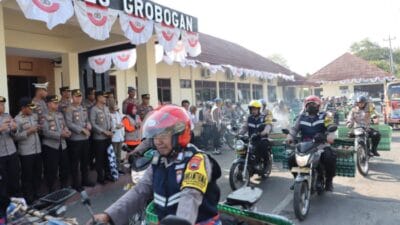 Polri Salurkan Bantuan Air Bersih Atasi Kekeringan