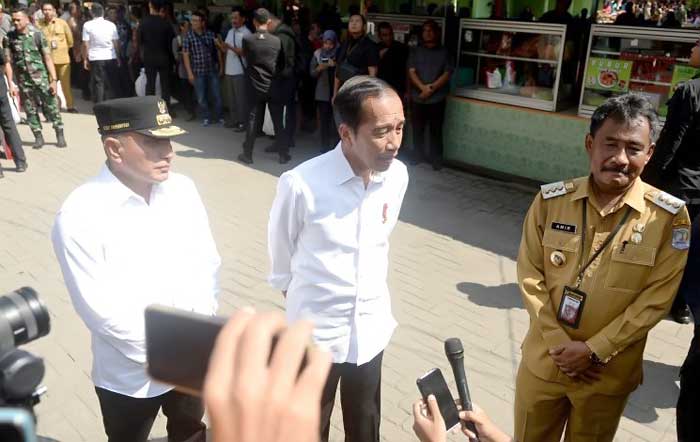 Gubsu dan Presiden Tinjau Harga Bahan Pokok di Pasar Brahrang Binjai