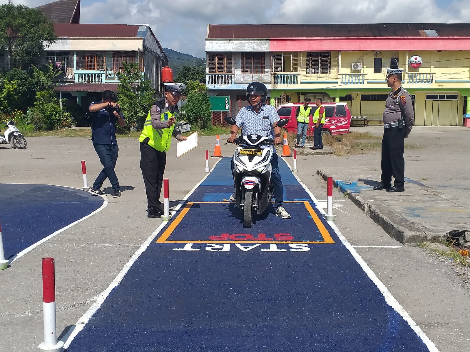 Polres Taput Launching Ujian Praktik Pengurusan SIM Bagi Pengendara Sepedamotor